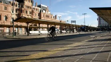 paro-colectivos-trenes-bsas-vacia