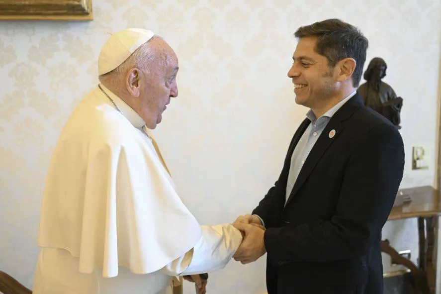 axel-kicillof-y-el-papa-francisco-el-vaticanojpg-1