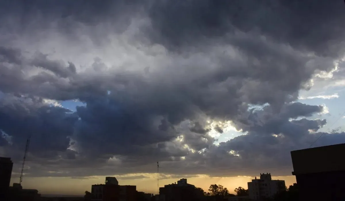 1200x701_alerta-fuertes-lluvias-viento-vuelta-calor-cuales-son-provincias-afectadas-1028583-101745