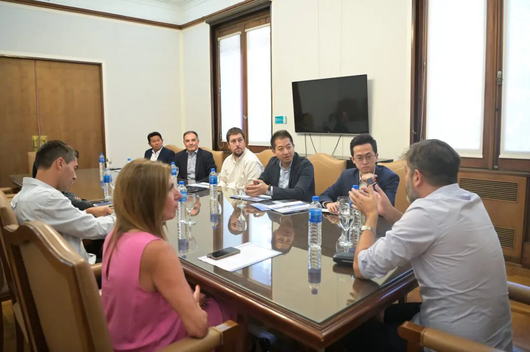 GkMJkZuWEAARCMg-1068x710