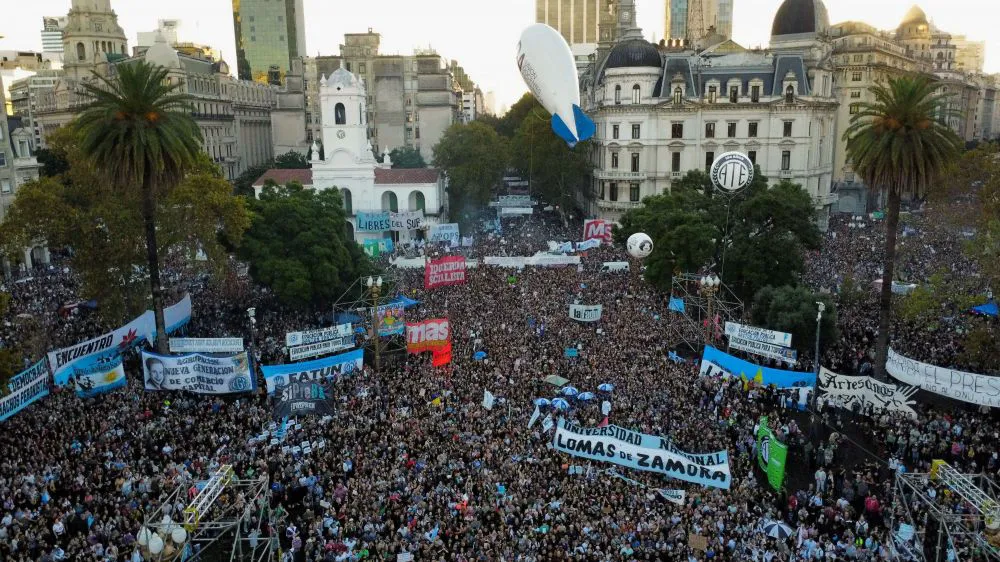 nota-1732746-marcha-universitaria-frentes-siguen-abiertos-millones-juego-1083403