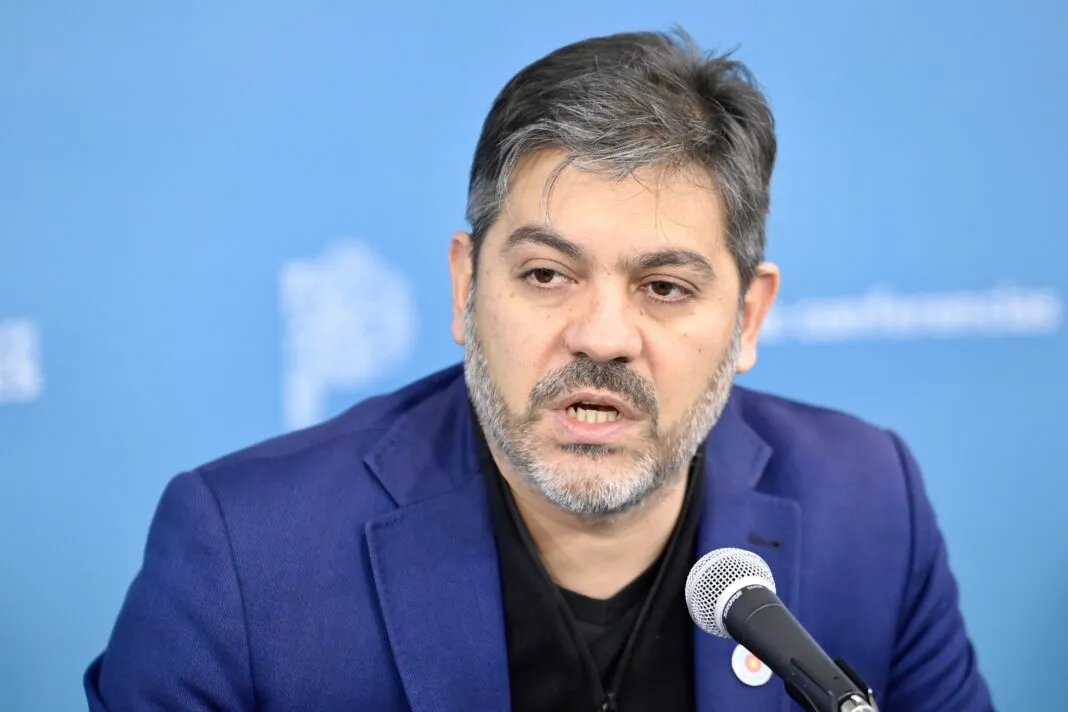 25-07-14-09-19-12-6965-1068x712