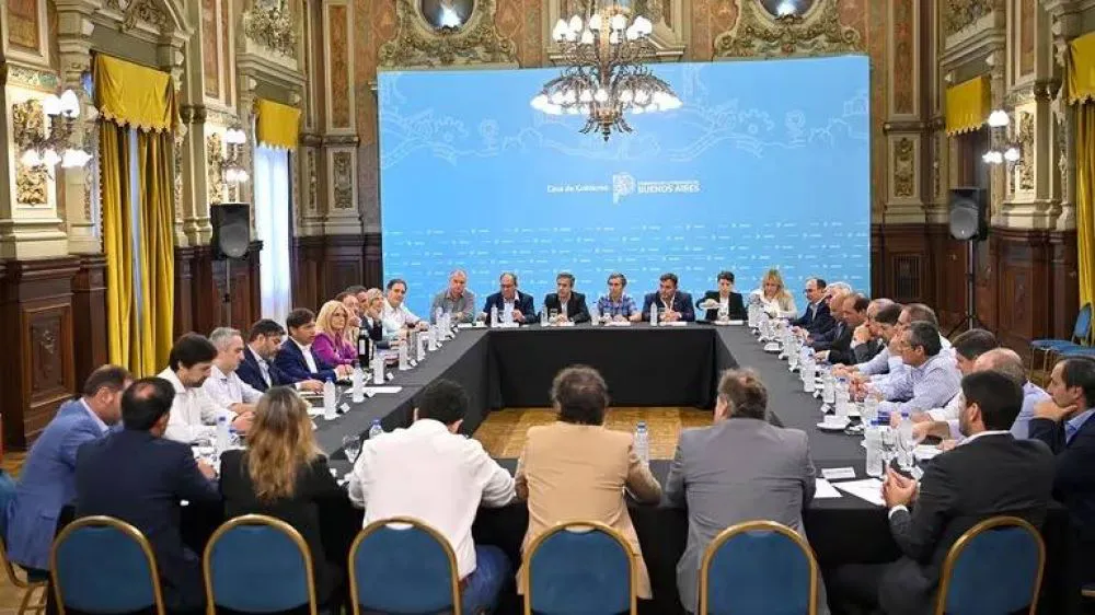 nota-1732089-kicillof-mantiene-pelea-milei-tiende-puentes-para-cubrir-vacantes-suprema-corte-1082742