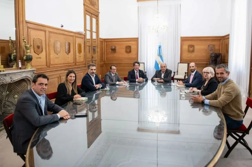 nota-1731078-omnibus-tras-reunirse-jorge-macri-ritondo-francos-sello-apoyo-nueva-version-proyecto-1081704