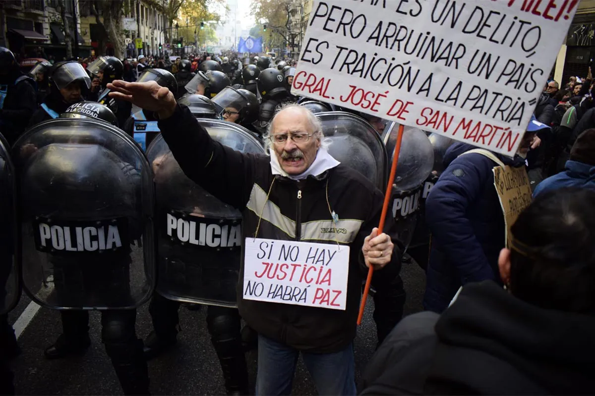 represion-jubilados-3-srapura