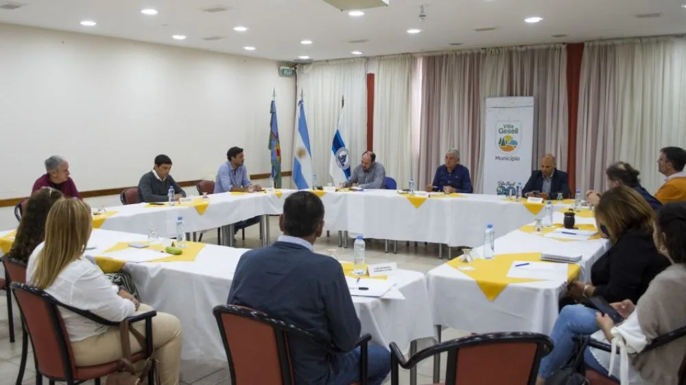 nota-1731041-intendentes-costeros-avanzan-bloque-regional-reclaman-milei-reactive-obra-publica-1081668