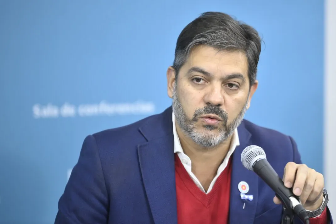 GrUVMR6WgAAGWfr-1068x713