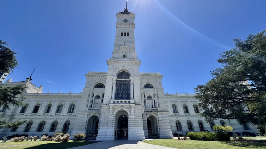 20251025093451_471699530155552021